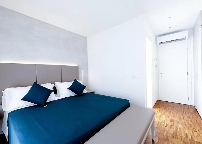 Hotel Simi Lan
