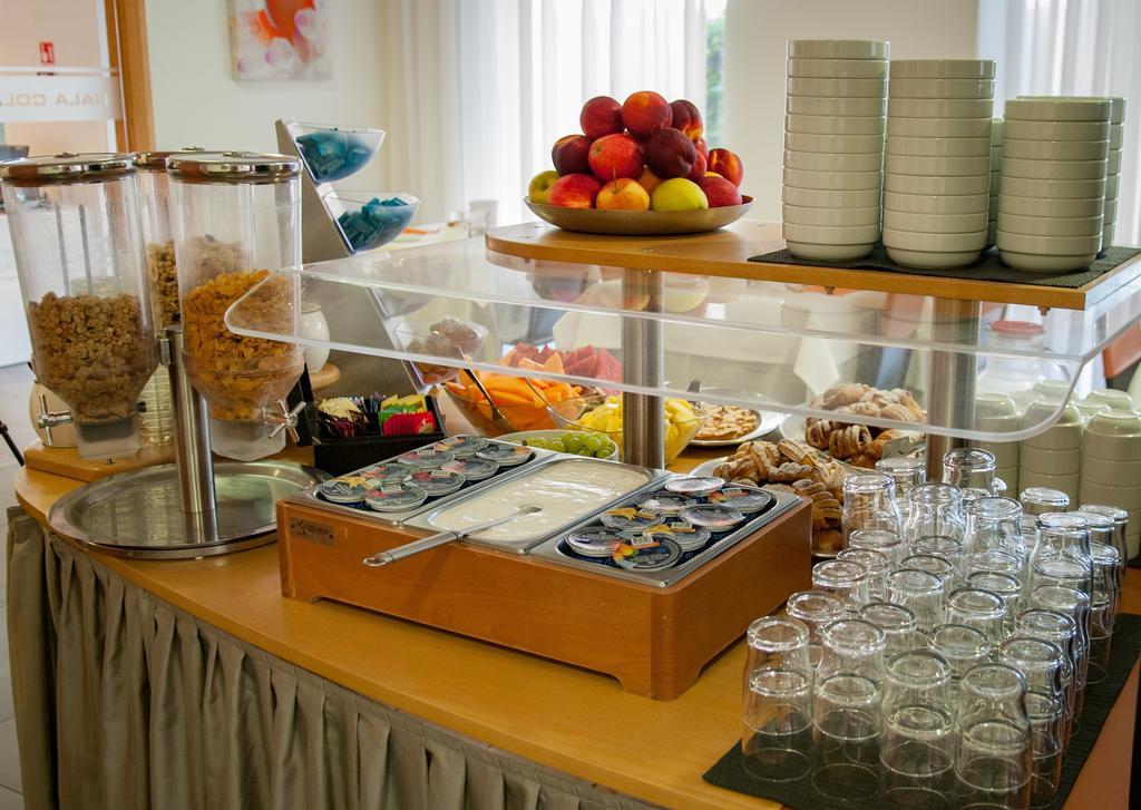 Hotel Simi Lan 3*